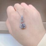 Wisiorek zawieszka srebrna błyszczące cyrkonie