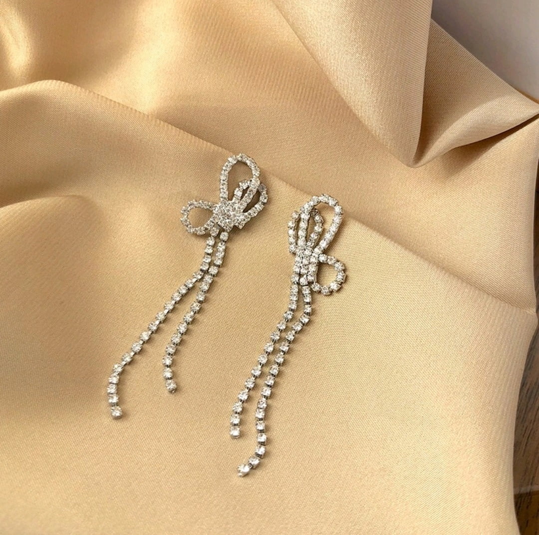 Kolczyki srebrne wiszące kryształy cyrkonie Kolczyki srebrne wiszące kryształy cyrkonie