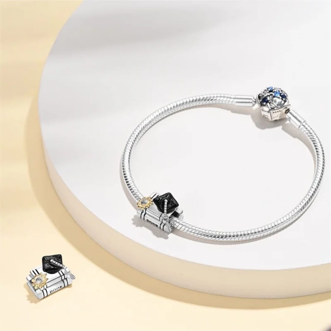 Charms do bransoletki Srebro 925 Książki i Czapka Absolwenta Charms do bransoletki Srebro 925 Książki i Czapka Absolwenta