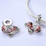 Charms do bransoletki Srebro 925 Motor Czerwony z Kaskiem Charms do bransoletki Srebro 925 Motor Czerwony z Kaskiem